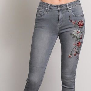 Wishlist Embroidered Skinny Jeans S